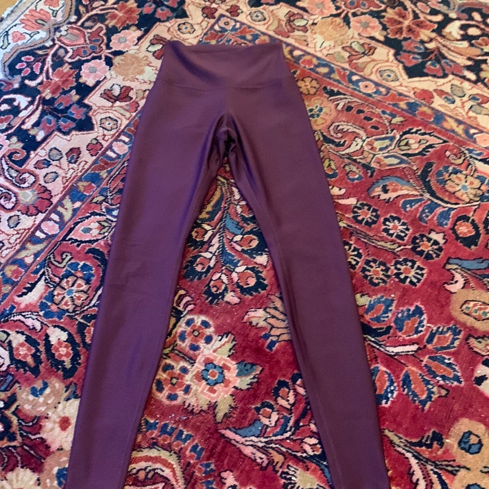 Alo yoga maroon leggings